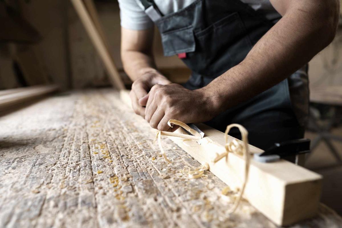 Artisan menuisier pour fabrication et aménagement de dressing dans l'Oise (60)