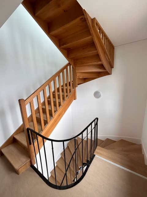 Escalier en bois à Verberie